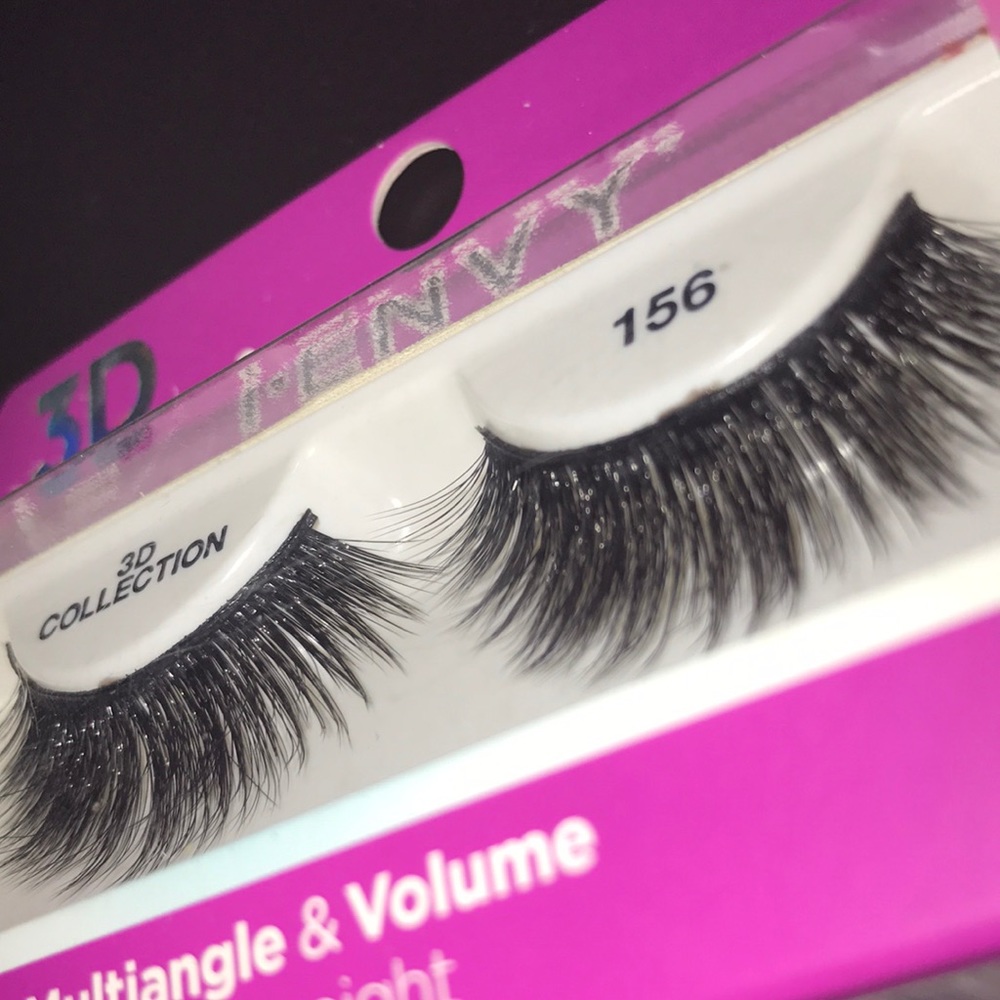 Lashes💘 - Picture 2 of 2